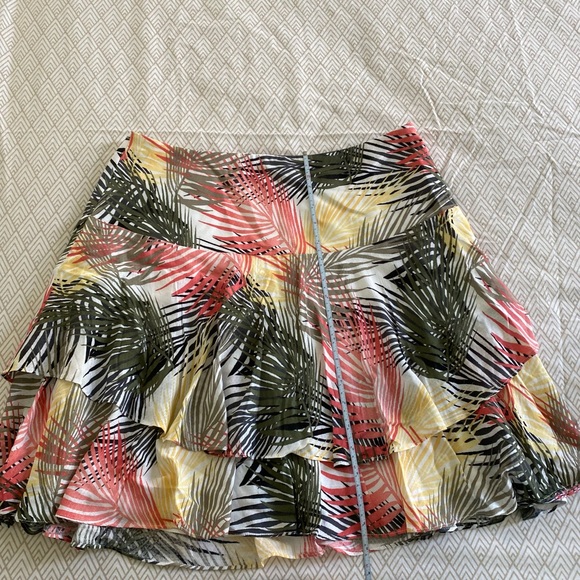 White House Black Market Tropical Palm Skirt - Picture 5 of 15